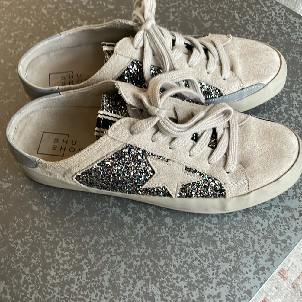 ShuShop slides never worn